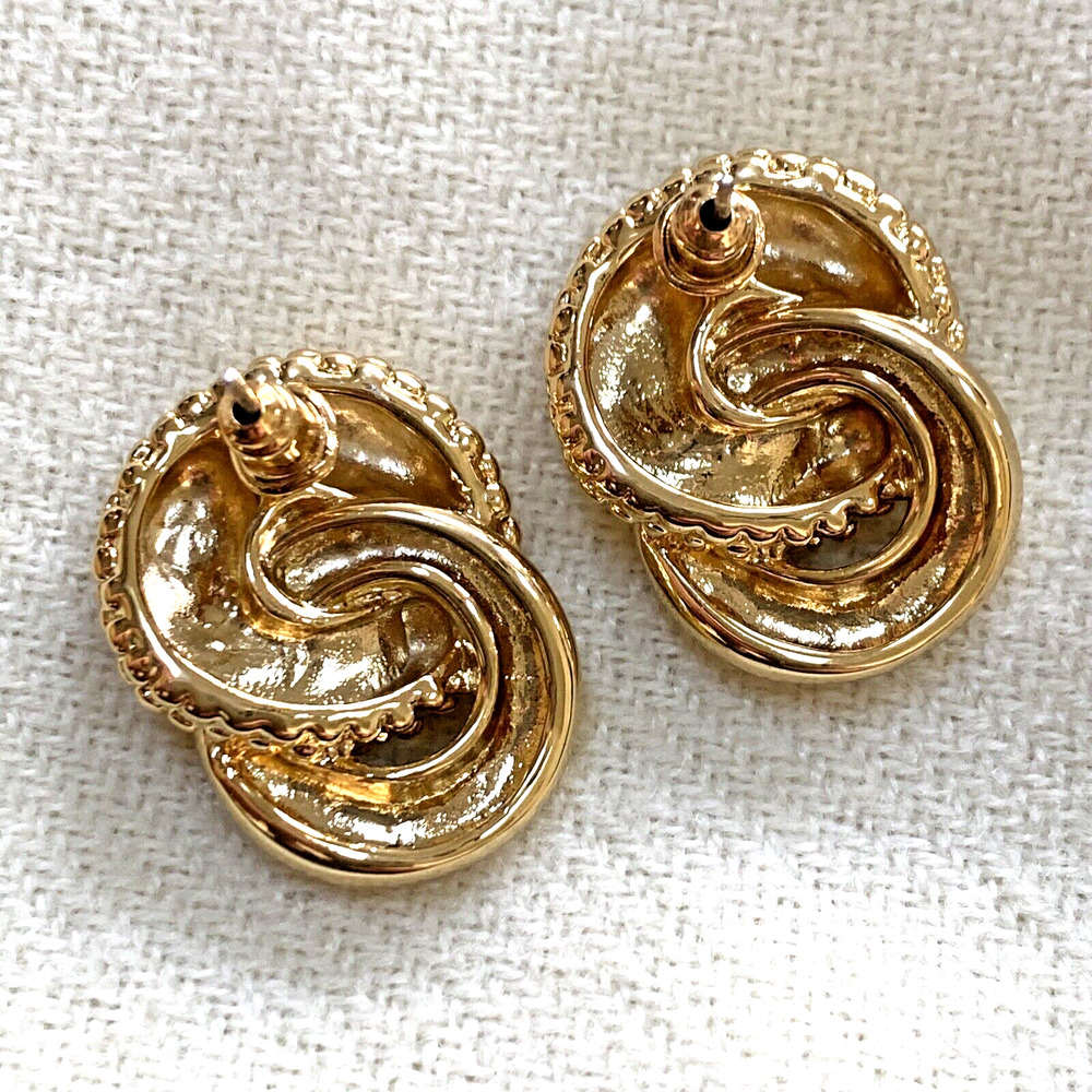 Chunky Goldtone Pierced Earrings classic 1980’s textured Boss Lady style jewelry - Picture 4 of 6